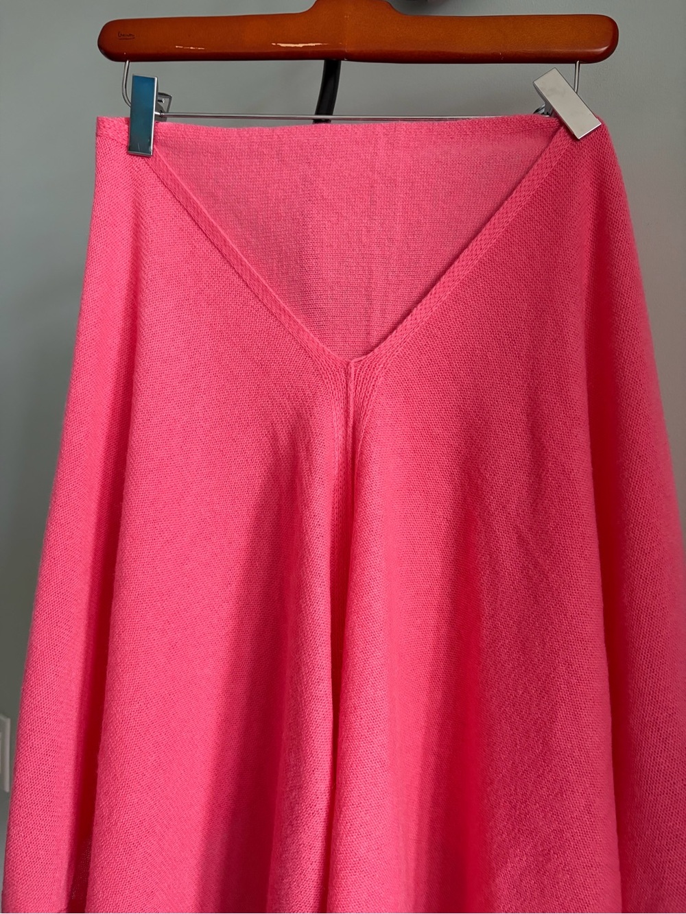 NWT IN CASHMERE
CASHMERE TOPPER - Picture 2 of 6